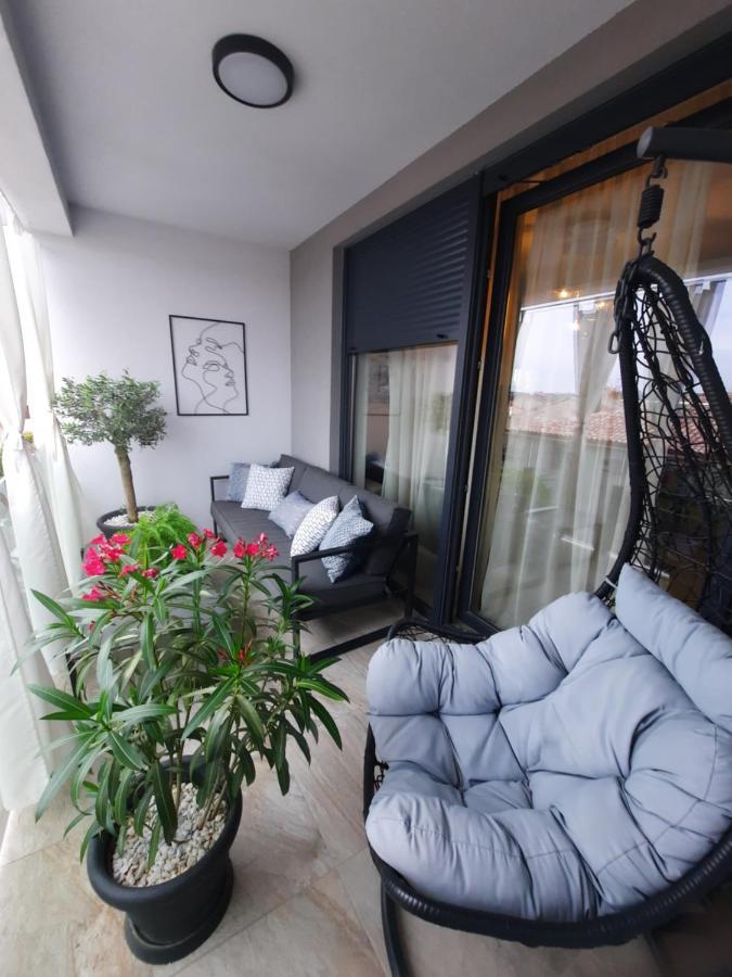 Enjoy Pula - New Apt With Terrace And Free Parking Garage Exterior foto